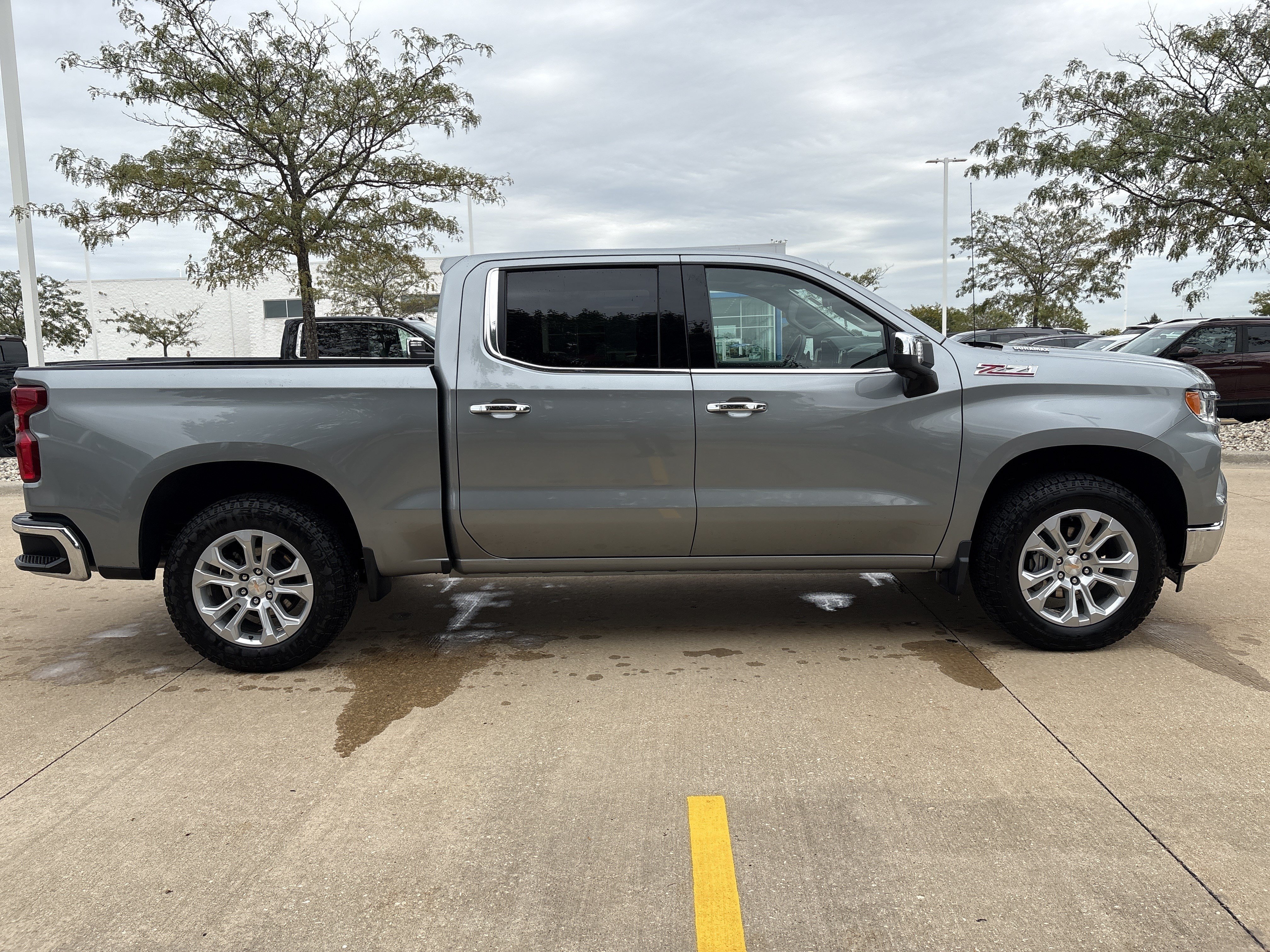 Used 2026 Chevrolet Silverado 1500 LTZ AWD/4WD image 8
