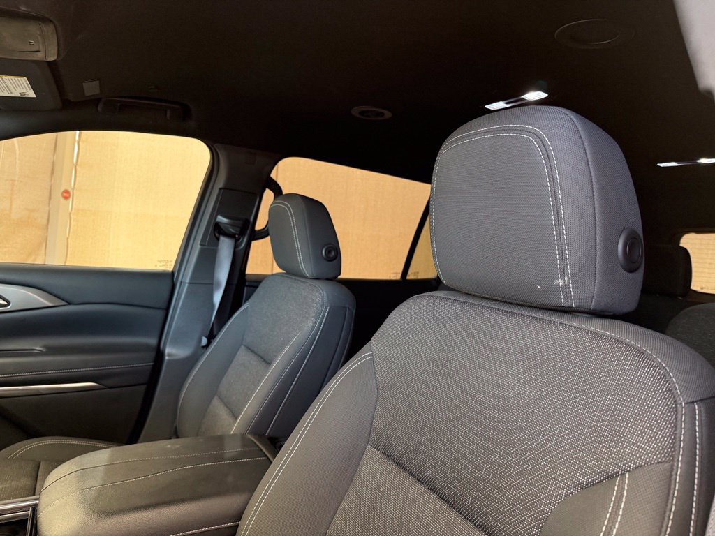 Used 2024 Chevrolet Traverse LT w/ Trailering Package FWD image 13