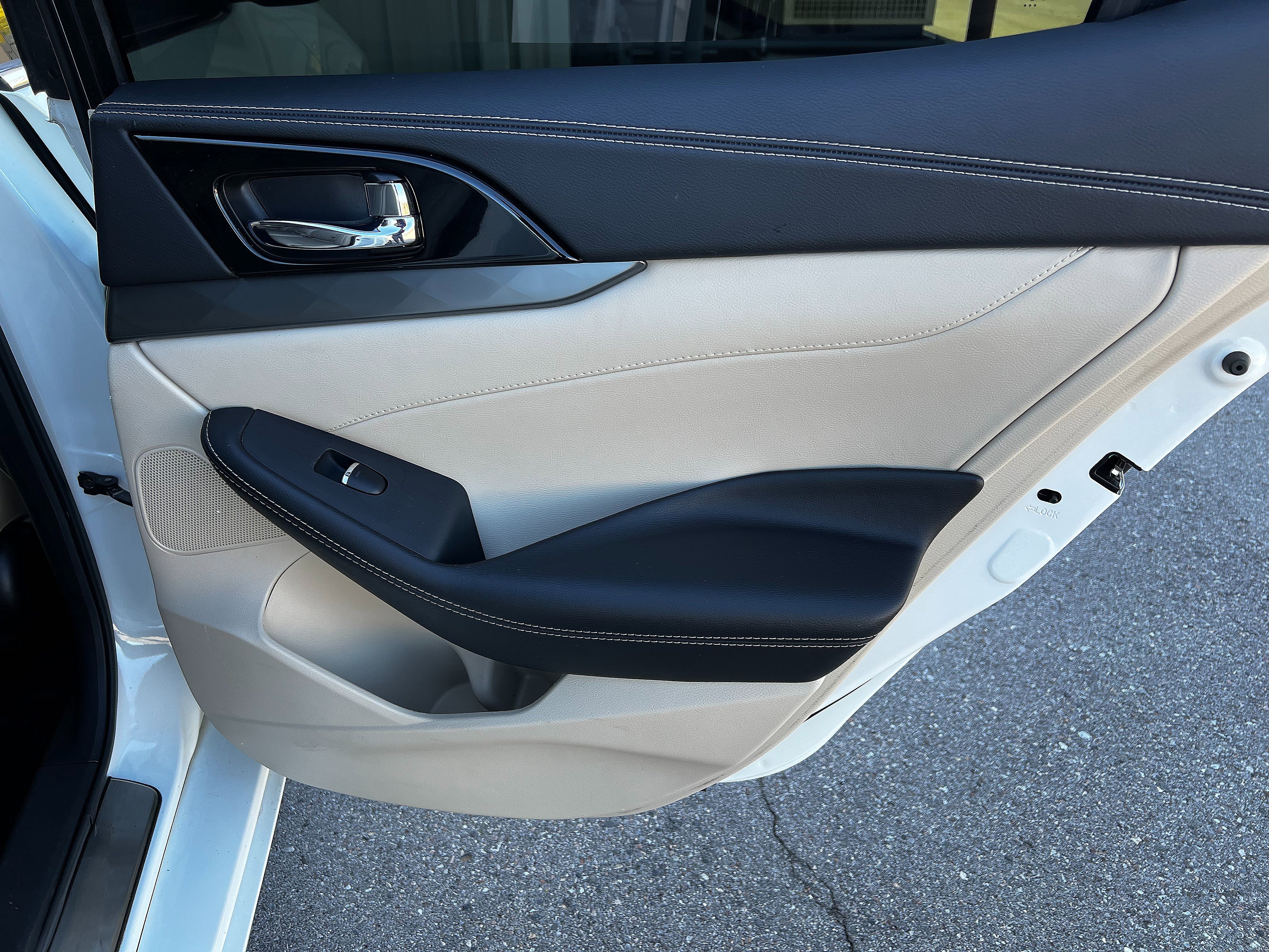 Used 2020 Nissan Maxima 3.5 SV w/ Floor Mat Group image 32