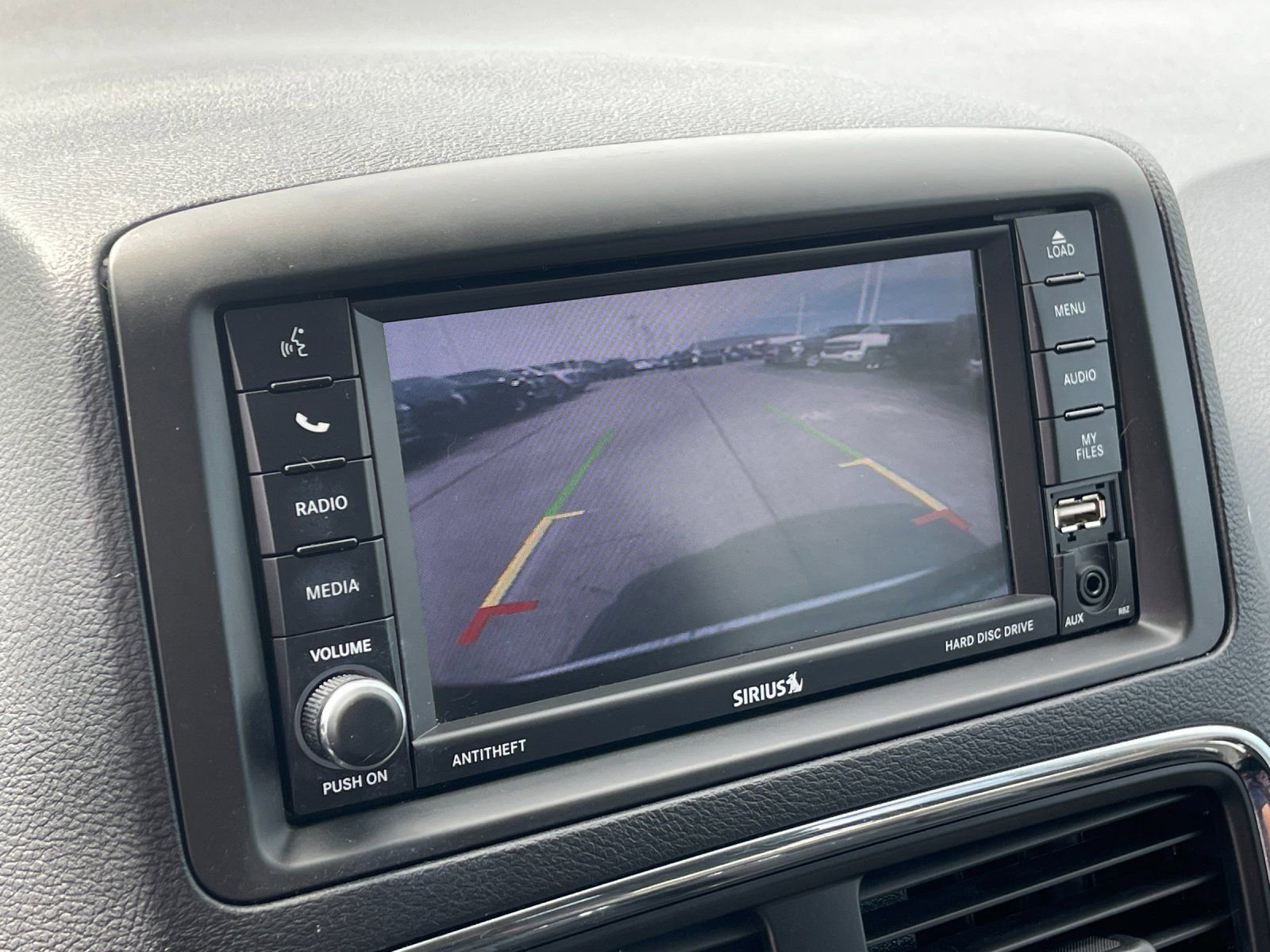 Used 2018 Dodge Grand Caravan SE w/ UConnect Hands-Free Group FWD image 22