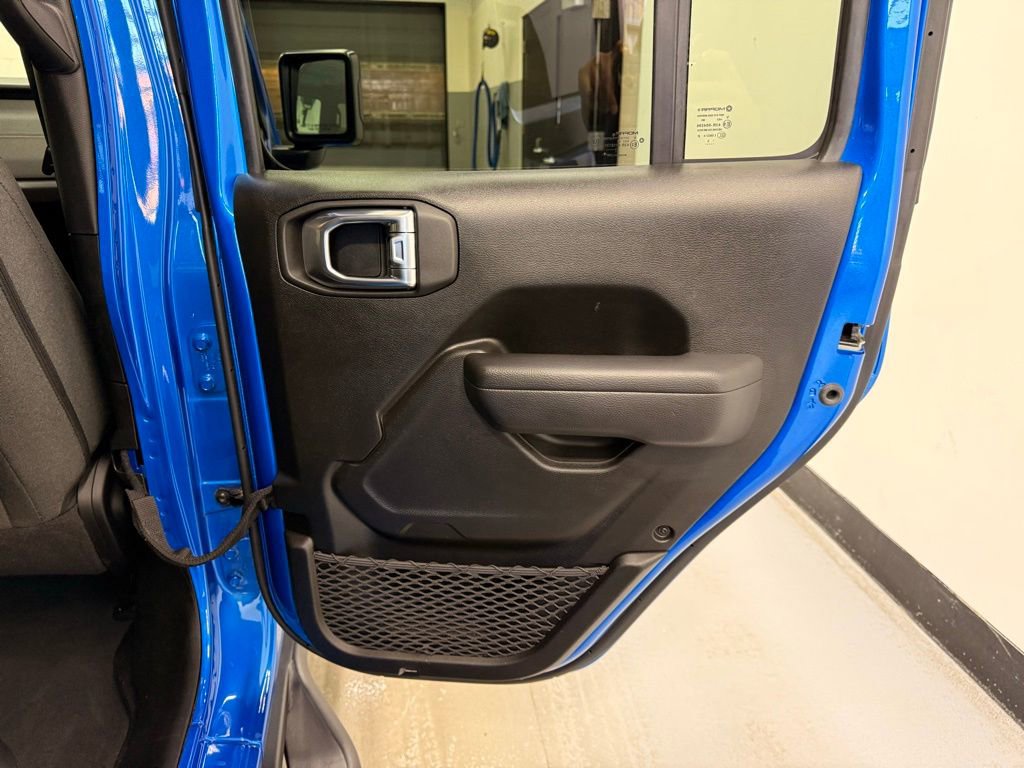 Used 2024 Jeep Wrangler Unlimited w/ Convenience Group image 25