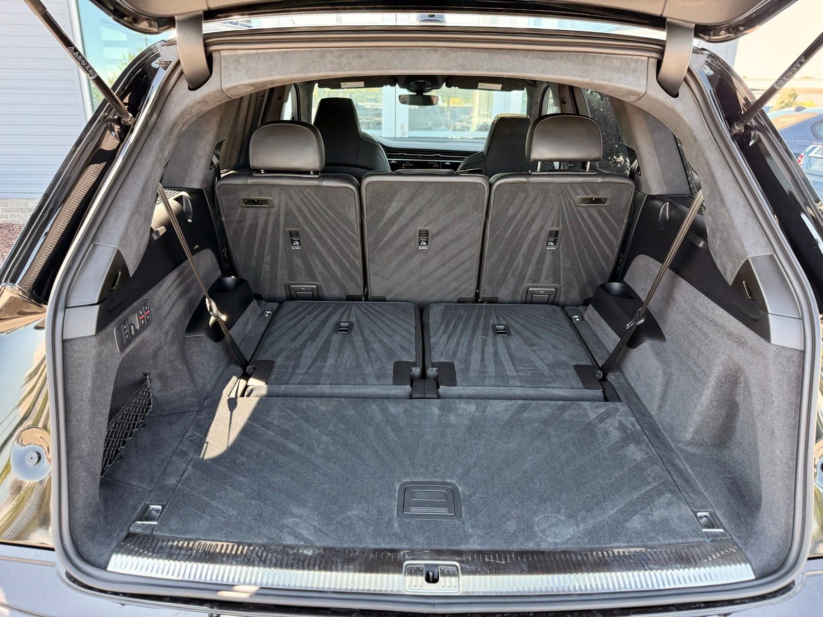 Used 2023 Audi SQ7 Prestige w/ Prestige Package image 69