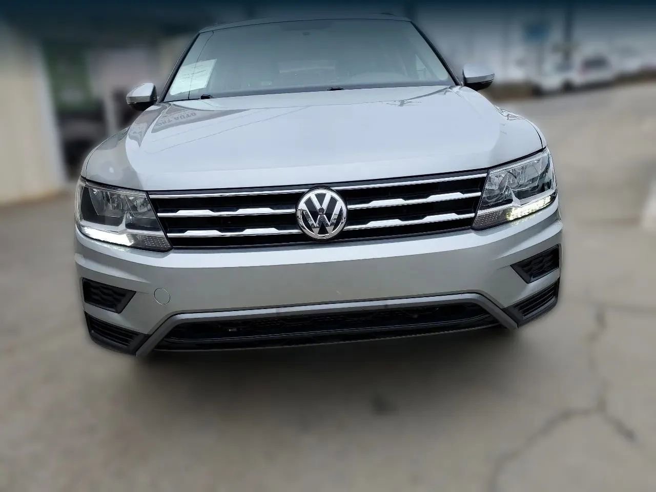Used 2019 Volkswagen Tiguan S image 14
