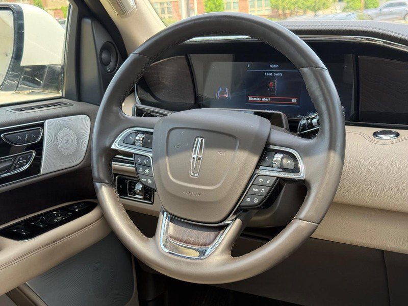 Certified 2024 Lincoln Navigator Reserve AWD/4WD image 18