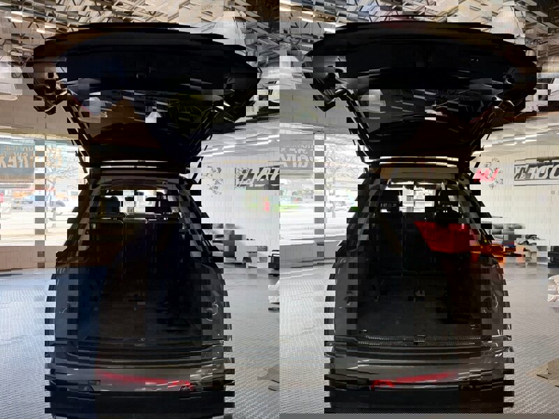 Used 2019 Audi Q7 3.0T Prestige w/ Prestige Package image 47