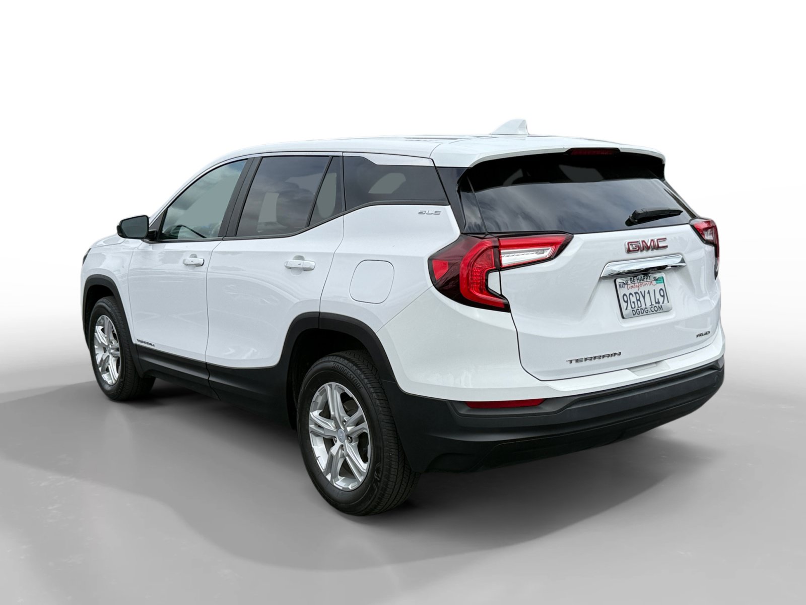Used 2023 GMC Terrain SLE w/ Fleet Convenience Package AWD/4WD image 3