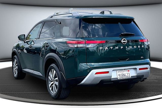 Certified 2025 Nissan Pathfinder SL FWD image 4