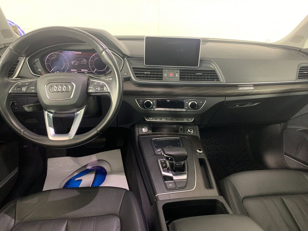 Used 2020 Audi Q5 e Premium Plus image 35