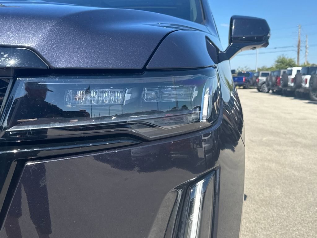 Used 2024 Cadillac Escalade Sport Platinum w/ LPO, ONYX Package image 11