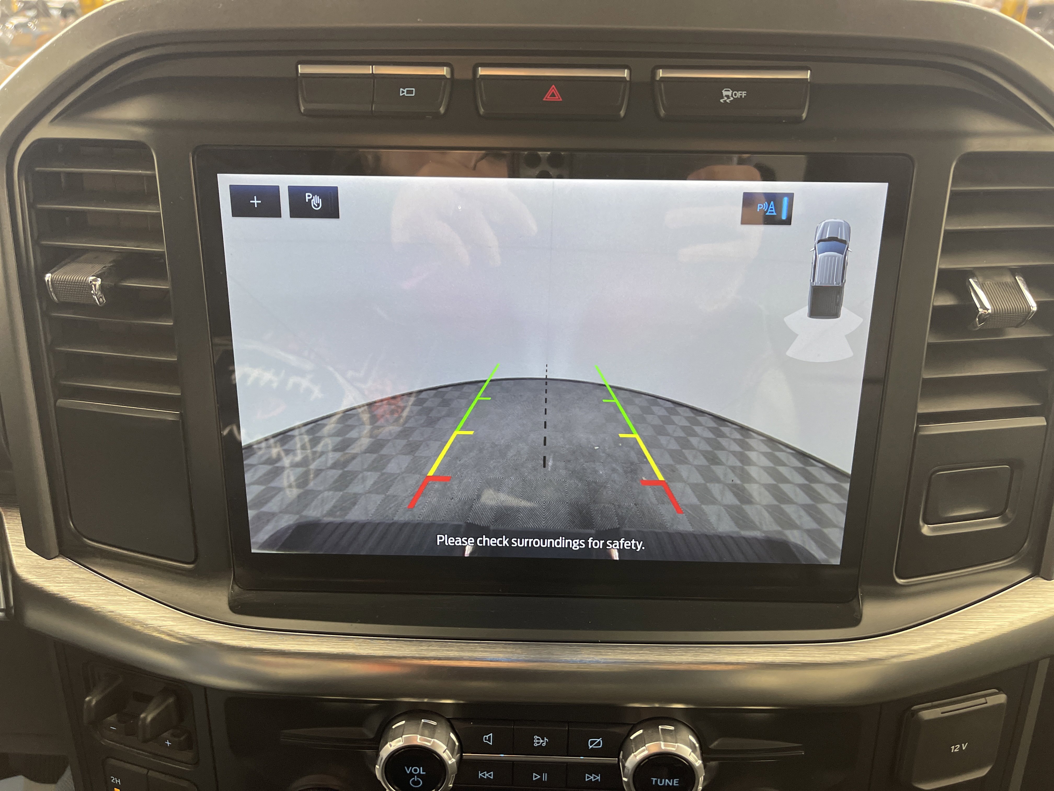 Used 2022 Ford F150 Lariat w/ Equipment Group 501A Mid image 24