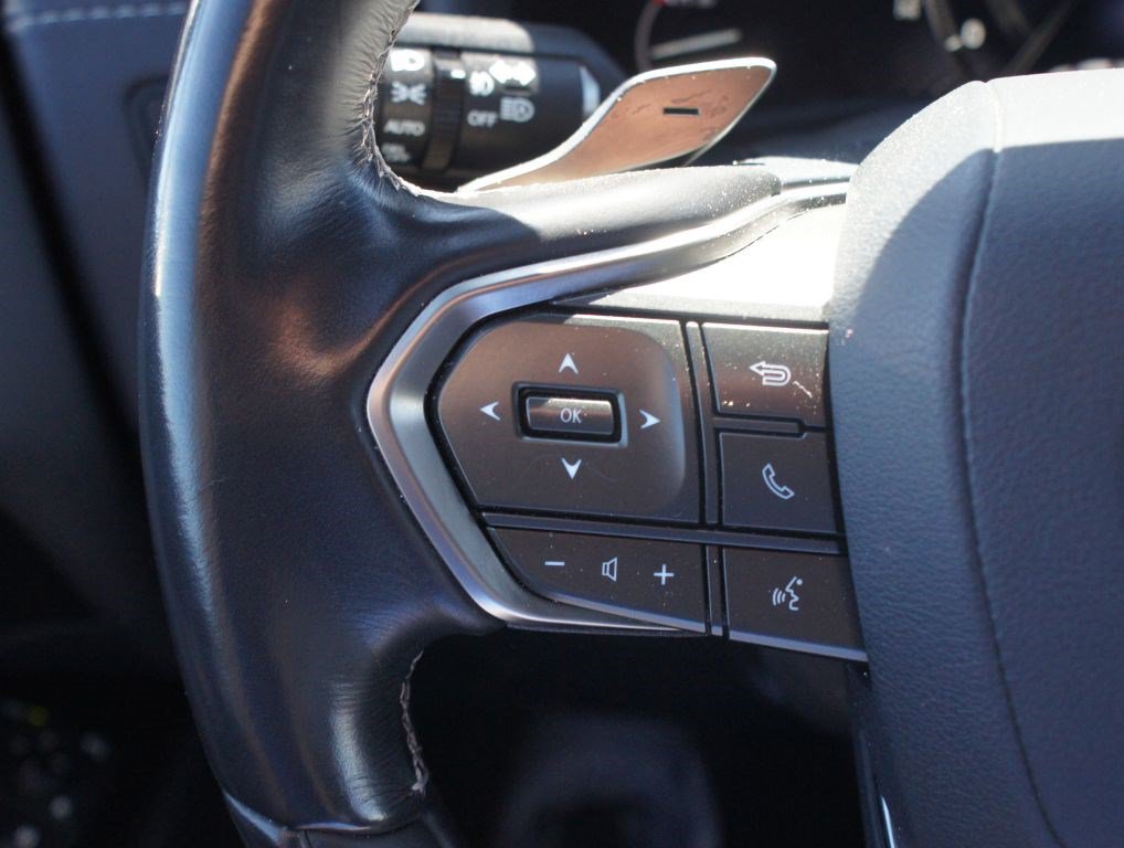Used 2024 Lexus LX 600 4WD w/ Luxury Package image 11