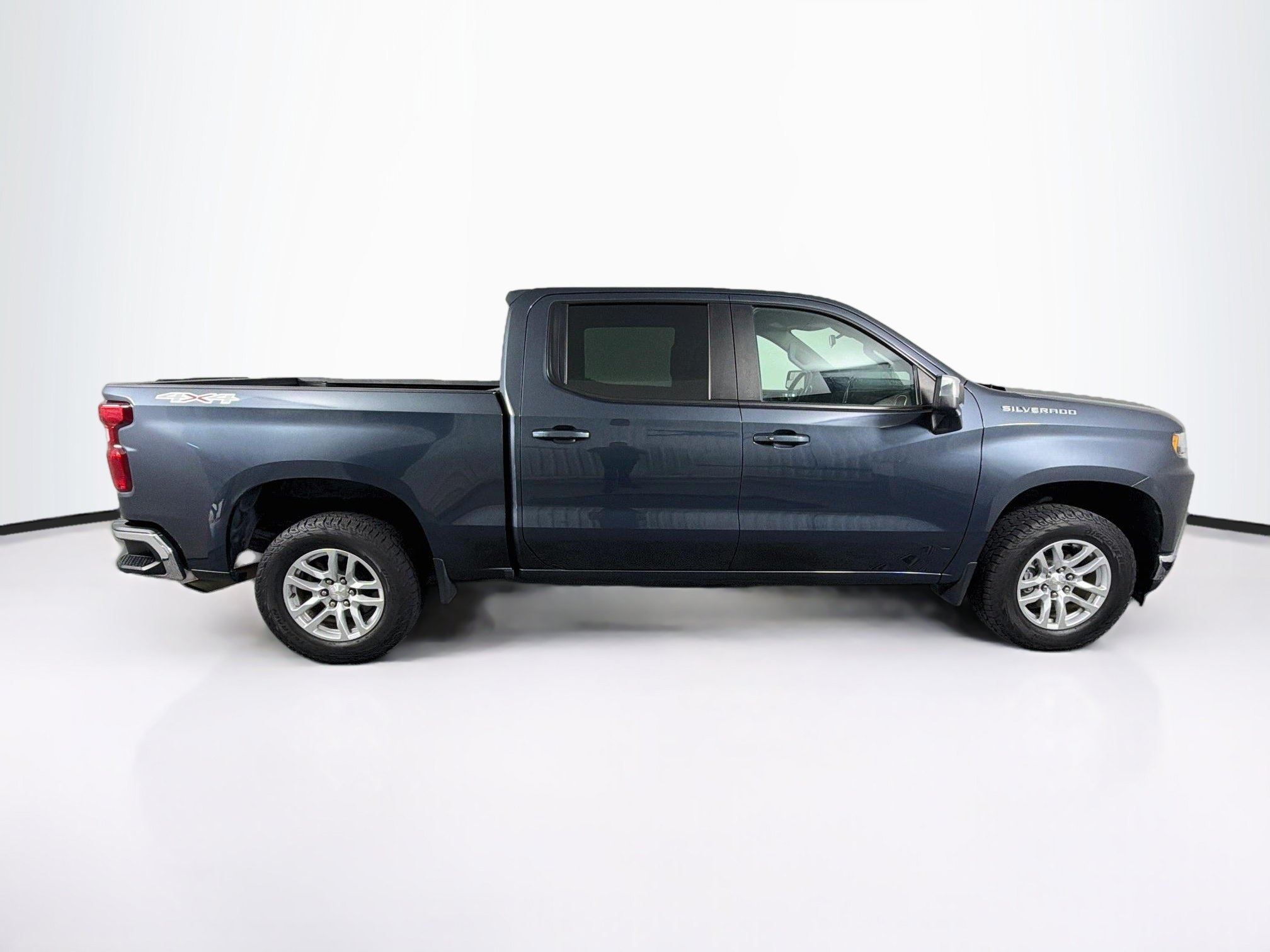 Used 2021 Chevrolet Silverado 1500 LT AWD/4WD image 10