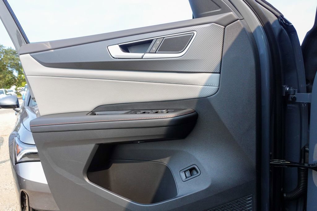 New 2026 Volkswagen Atlas Peak Edition image 16