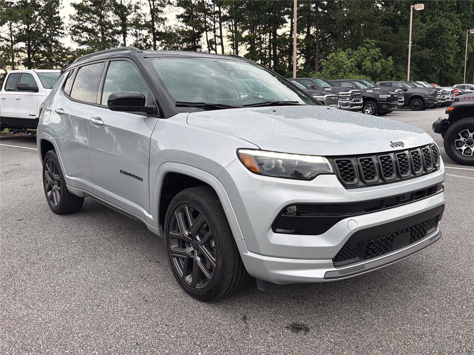 Used 2025 Jeep Compass Limited w/ High Altitude Package AWD/4WD image 3