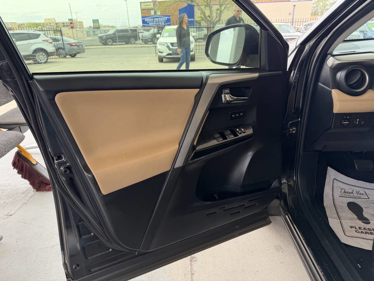 Used 2018 Toyota RAV4 Limited w/ Advanced Technology Package image 10