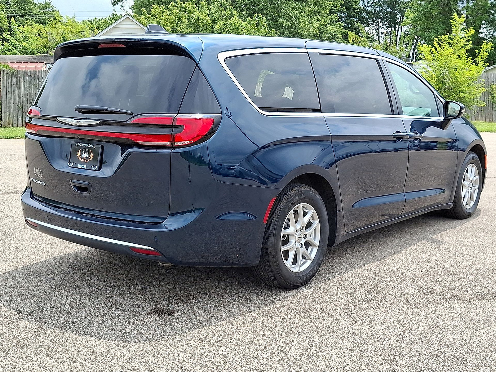 Used 2025 Chrysler Pacifica Select FWD image 25