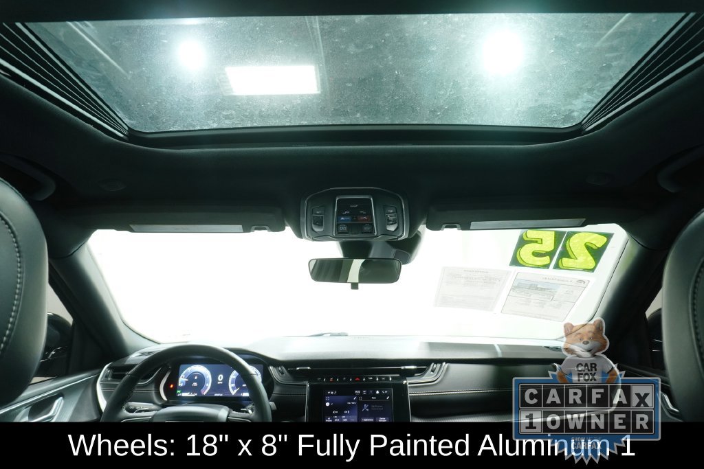 Used 2025 Jeep Grand Cherokee Altitude AWD/4WD image 21