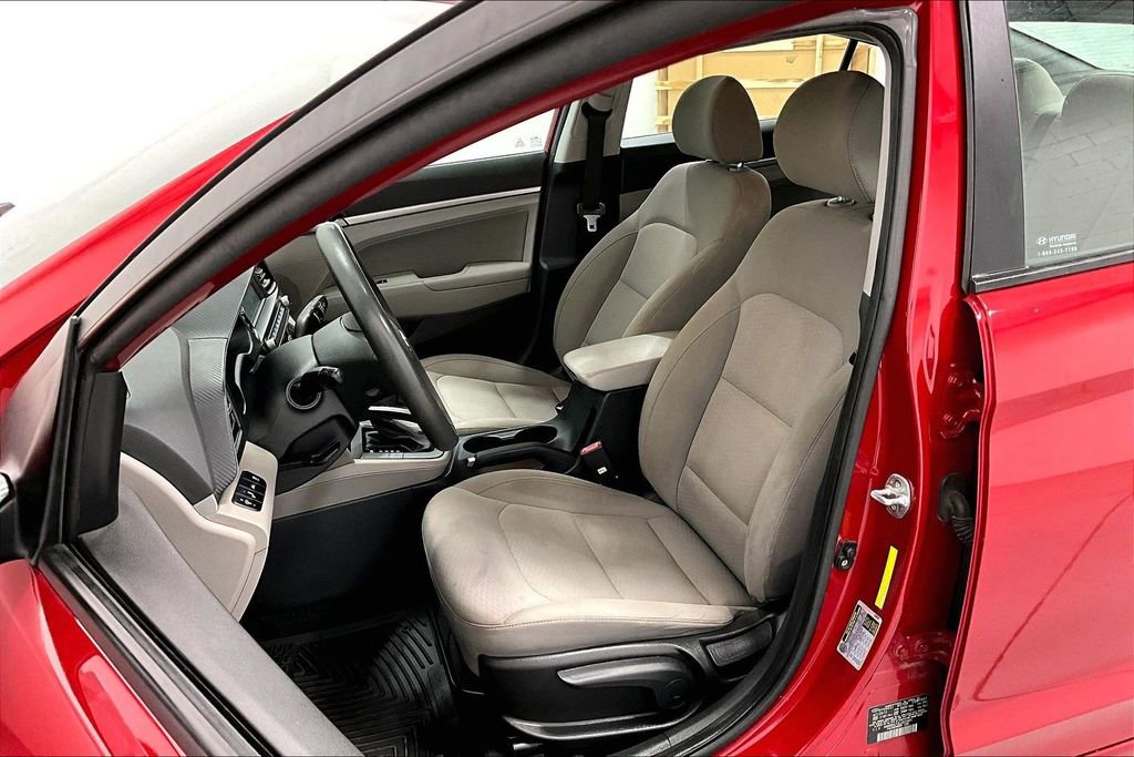 Used 2020 Hyundai Elantra SEL image 31