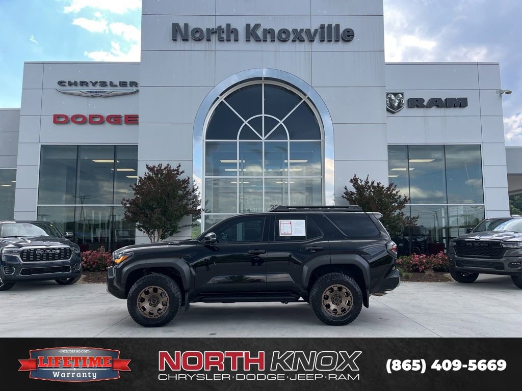 Used 2025 Toyota 4Runner Trailhunter AWD/4WD image 2