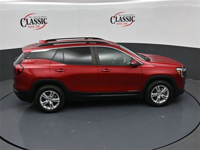 Used 2023 GMC Terrain SLE w/ Driver Convenience Package image 21