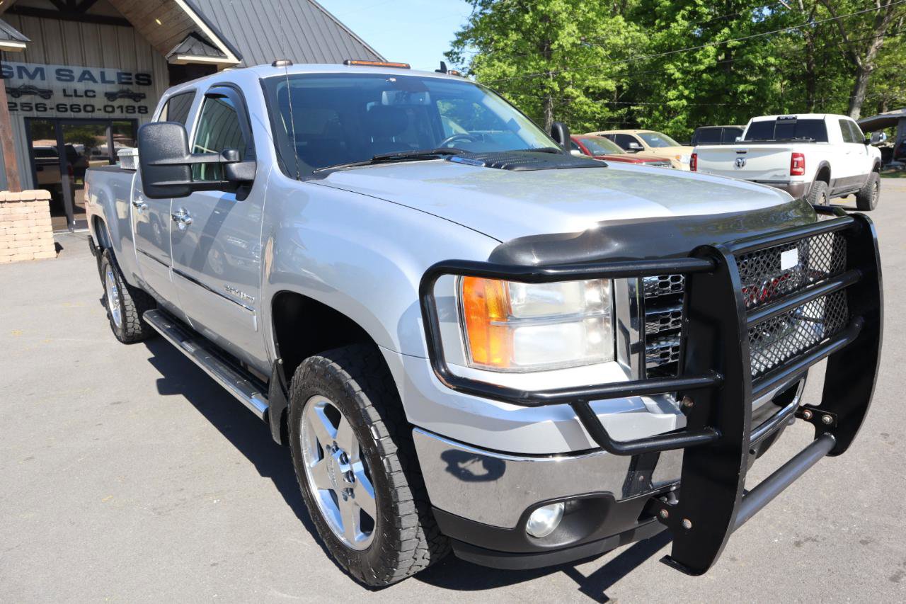 Used 2013 GMC Sierra 2500 SLE w/ HD SLE Premium Package AWD/4WD image 3