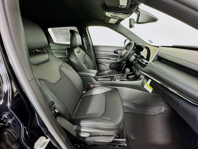 New 2026 Jeep Compass Latitude image 25