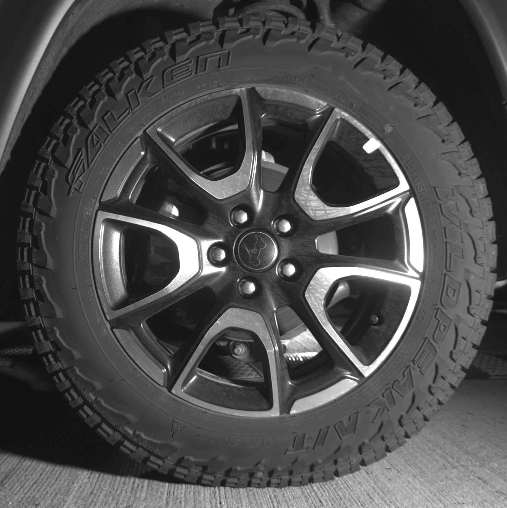 Used 2025 Jeep Compass Trailhawk AWD/4WD image 14