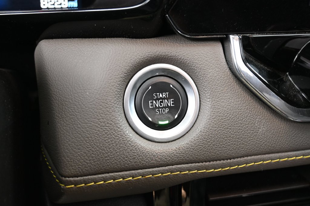 Used 2024 Chevrolet Colorado ZR2 w/ Technology Package AWD/4WD image 23