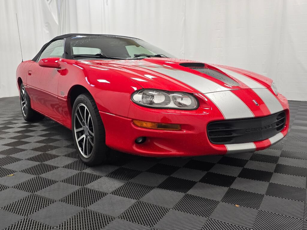 Used 2002 Chevrolet Camaro Z28 w/ SS Performance/Appearance Pkg RWD image 7
