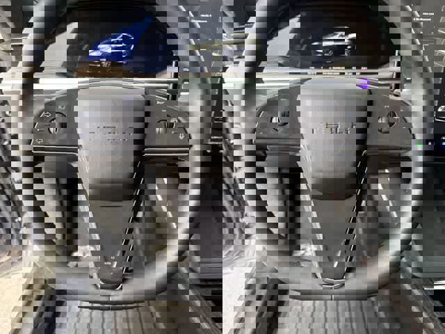 Used 2021 Tesla Model S Plaid image 21