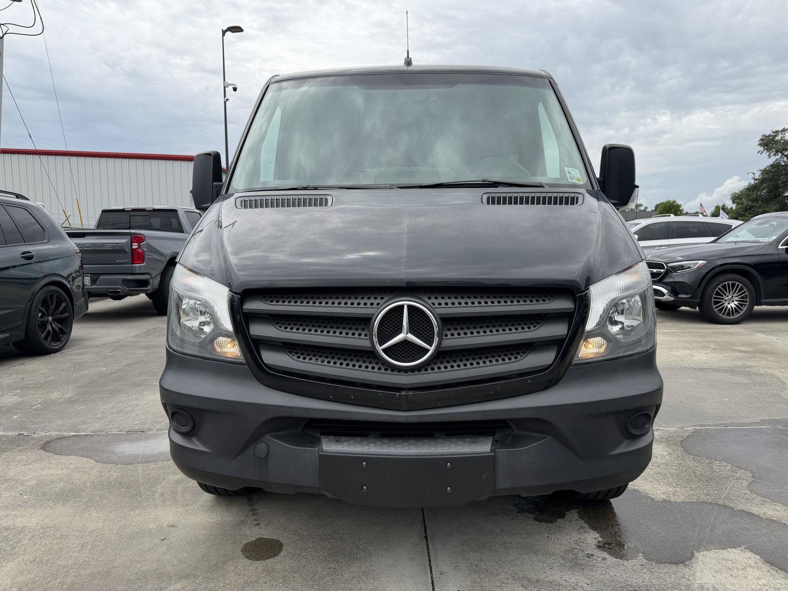 Used 2016 Mercedes-Benz Sprinter 2500 image 2