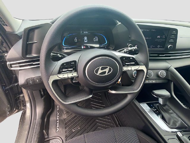New 2026 Hyundai Elantra SE FWD image 11