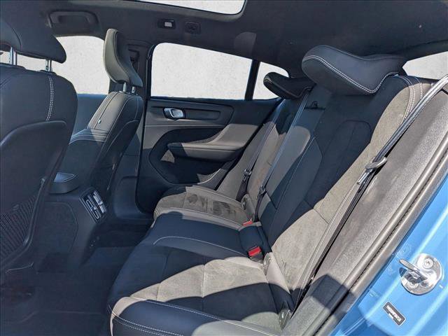 Used 2023 Volvo C40 P8 Recharge Ultimate image 19
