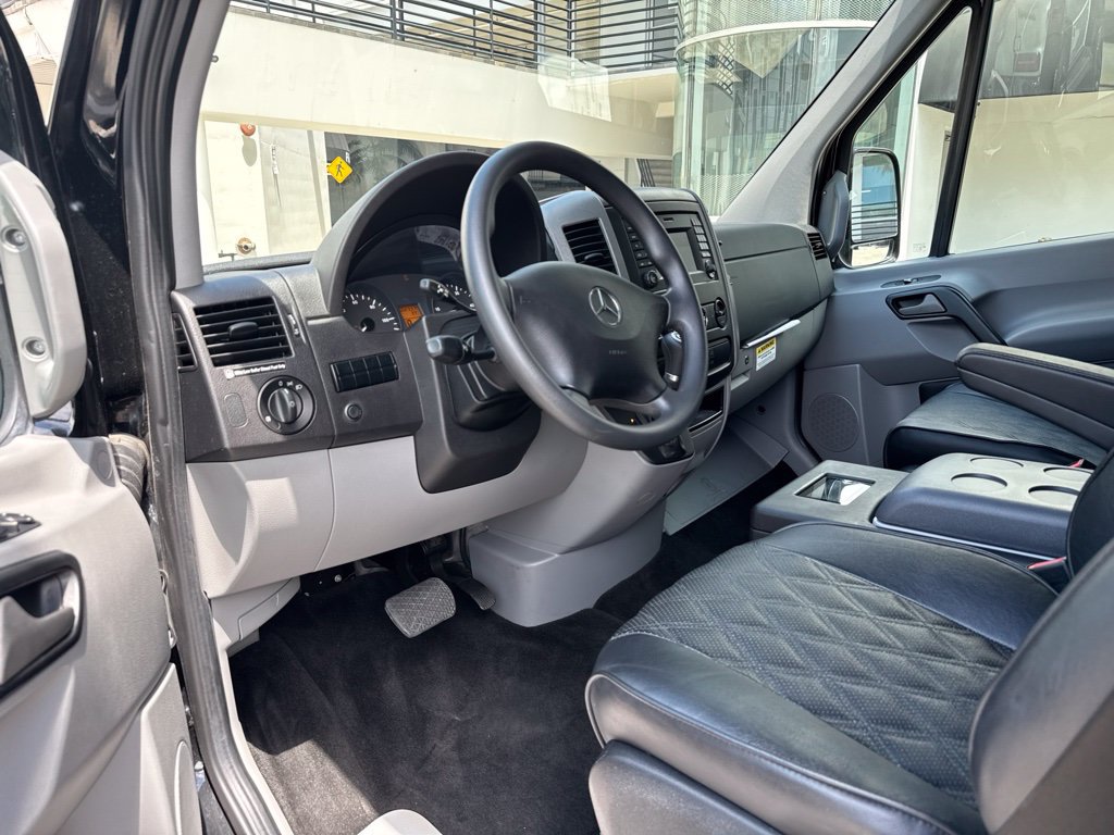 Used 2017 Mercedes-Benz Sprinter 2500 image 23