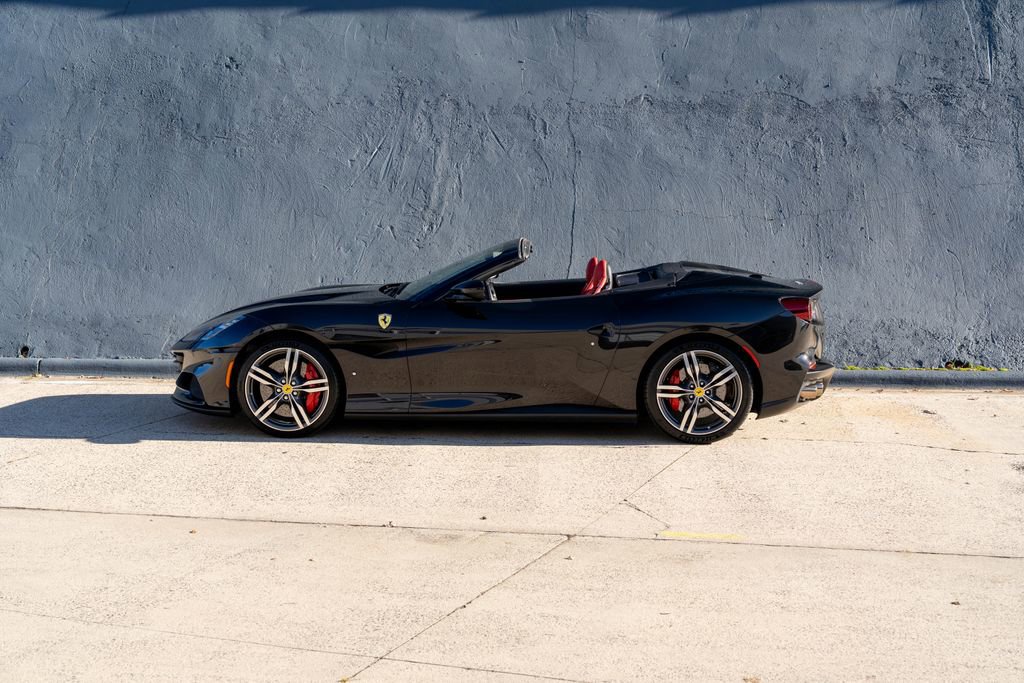 Certified 2022 Ferrari Portofino M image 4
