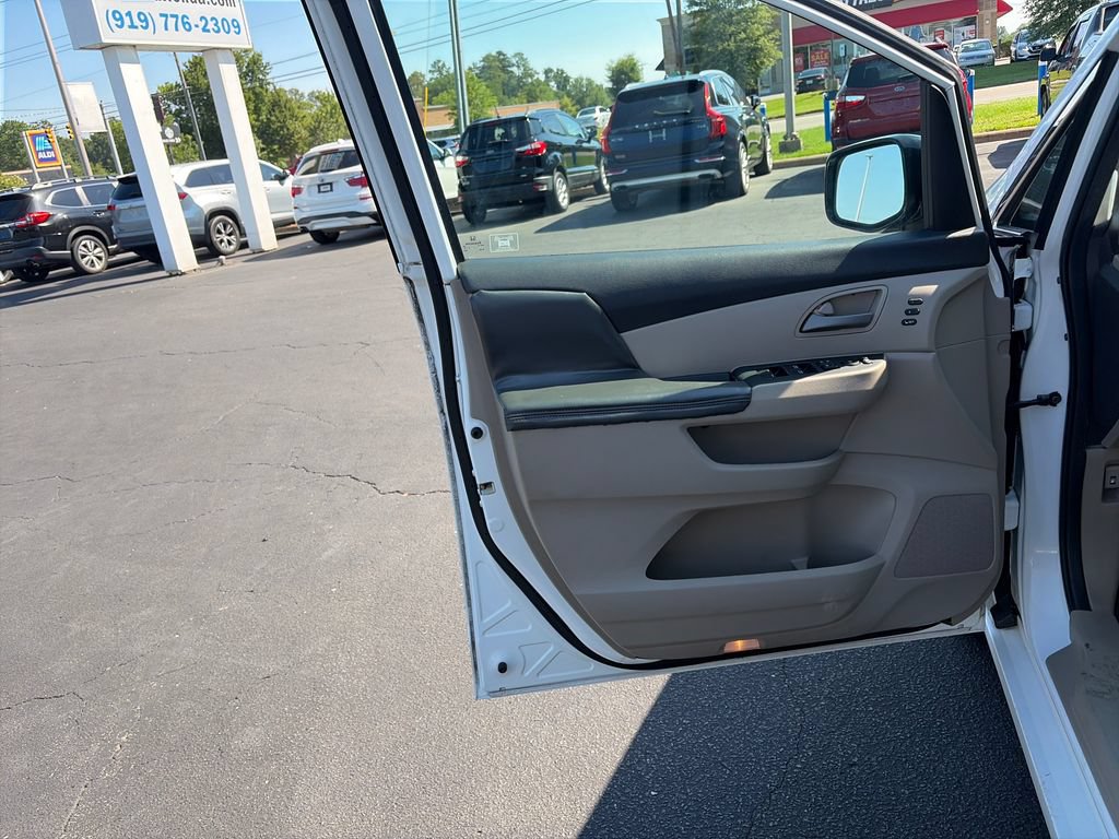 Used 2011 Honda Odyssey Touring image 18