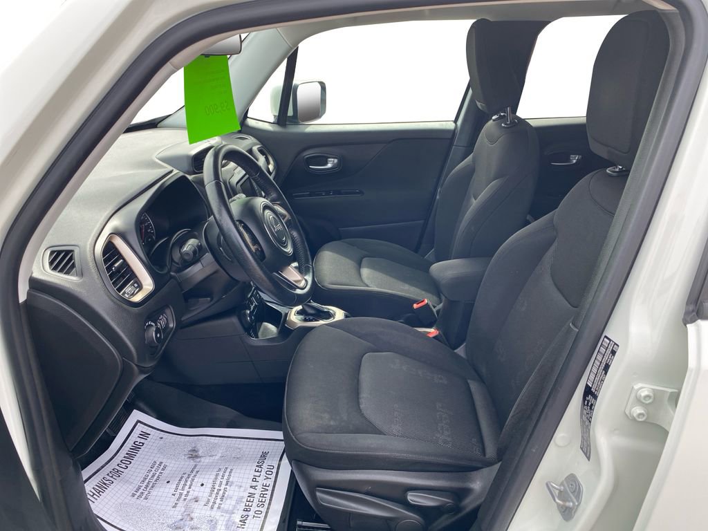 Used 2015 Jeep Renegade Latitude image 10