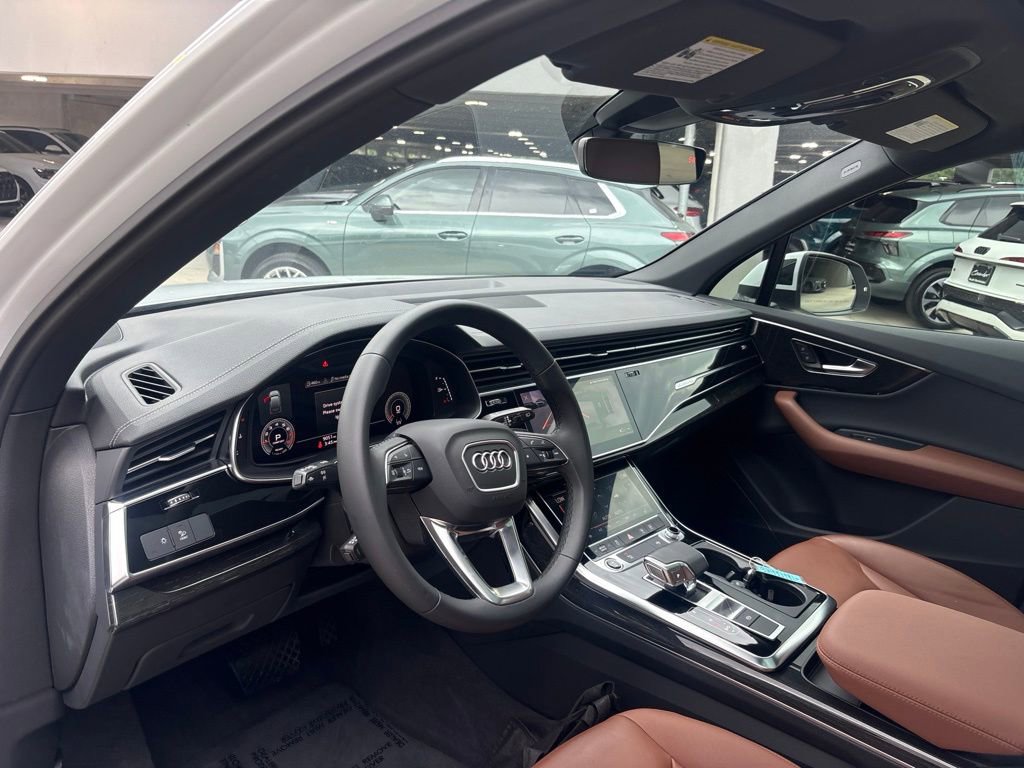 Used 2023 Audi Q7 3.0T Premium AWD/4WD image 14