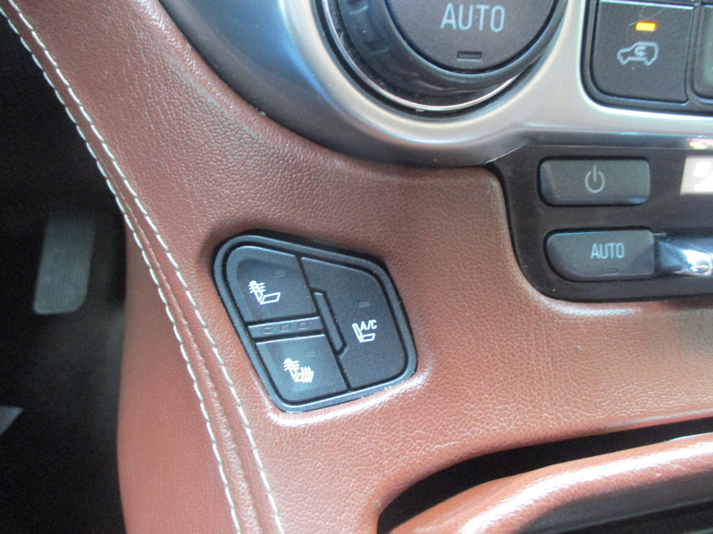 Used 2016 Chevrolet Tahoe LTZ AWD/4WD image 19