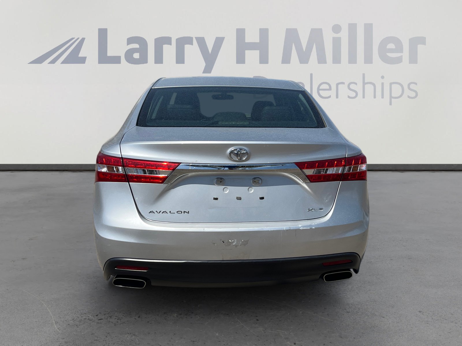 Used 2013 Toyota Avalon XLE image 4
