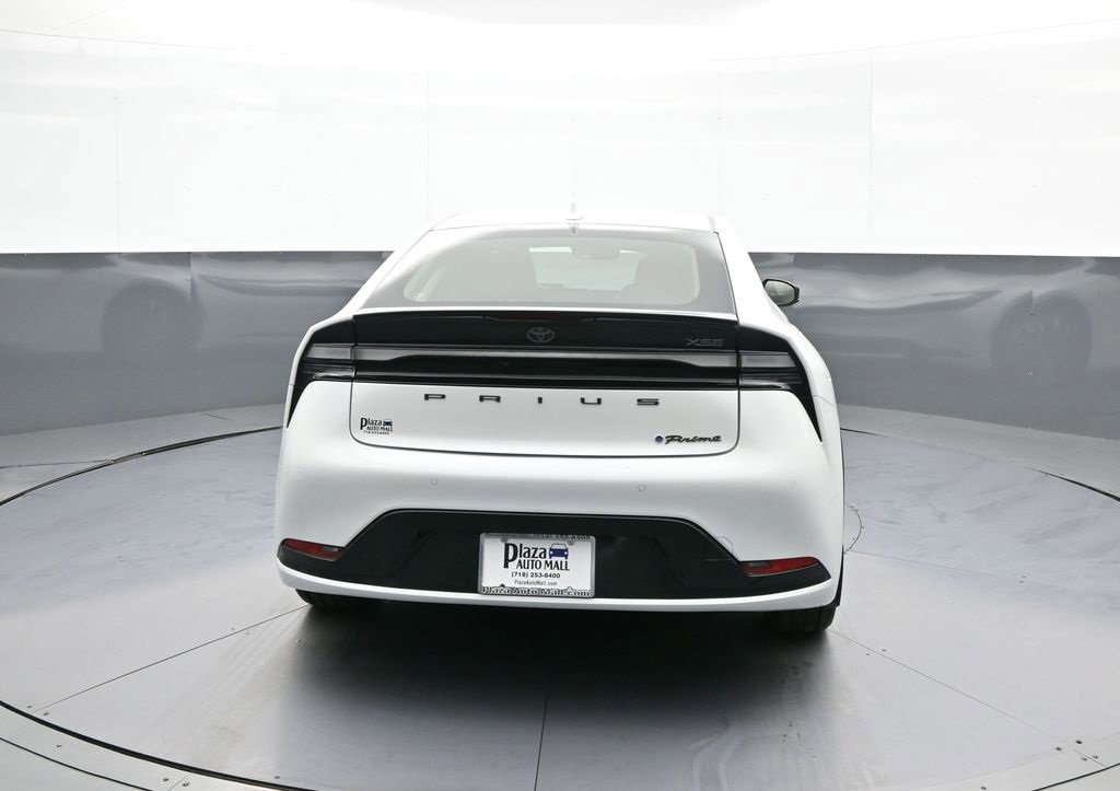 Used 2024 Toyota Prius Prime image 7