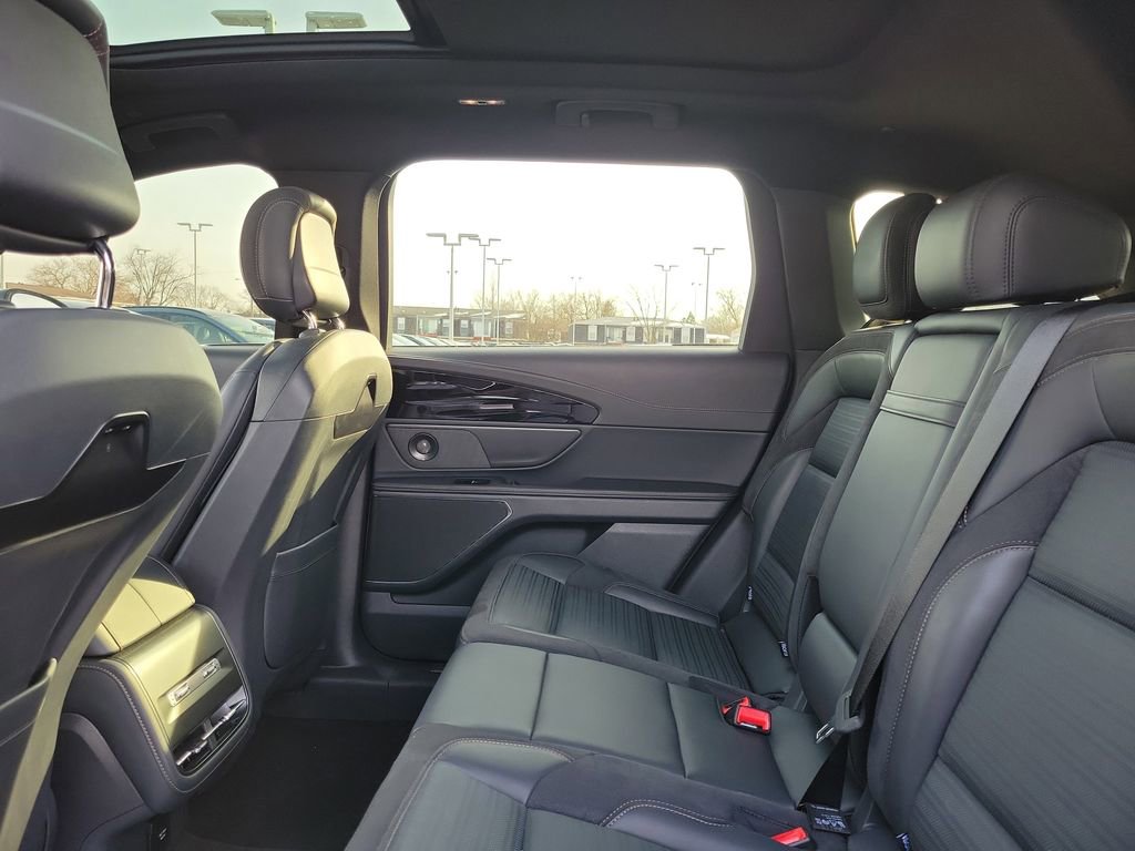 Certified 2024 Lincoln Nautilus Reserve w/ Equipment Group 202A image 13