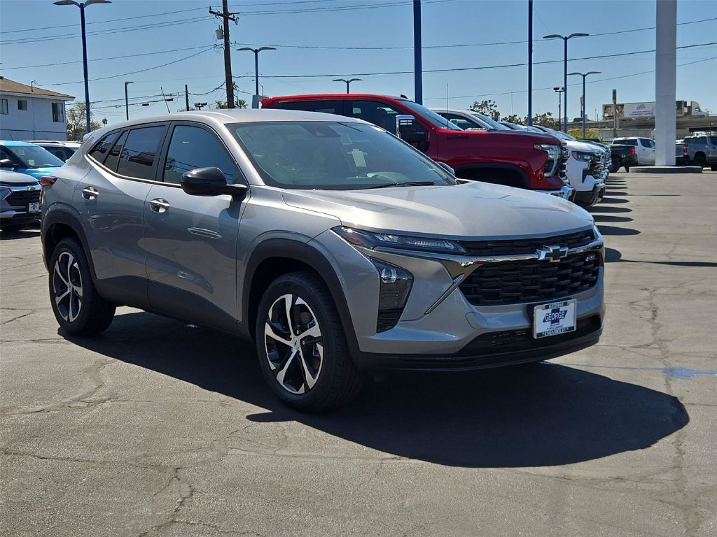 New 2026 Chevrolet Trax RS w/ Driver Confidence Package FWD image 25