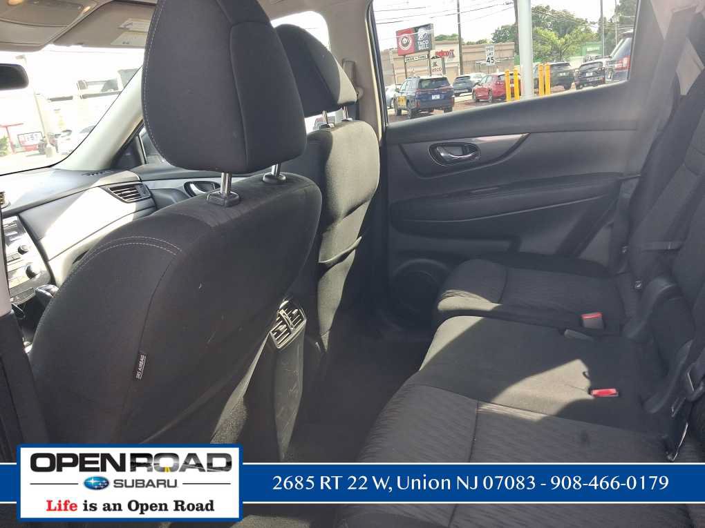 Used 2017 Nissan Rogue S w/ Appearance Package AWD/4WD image 14