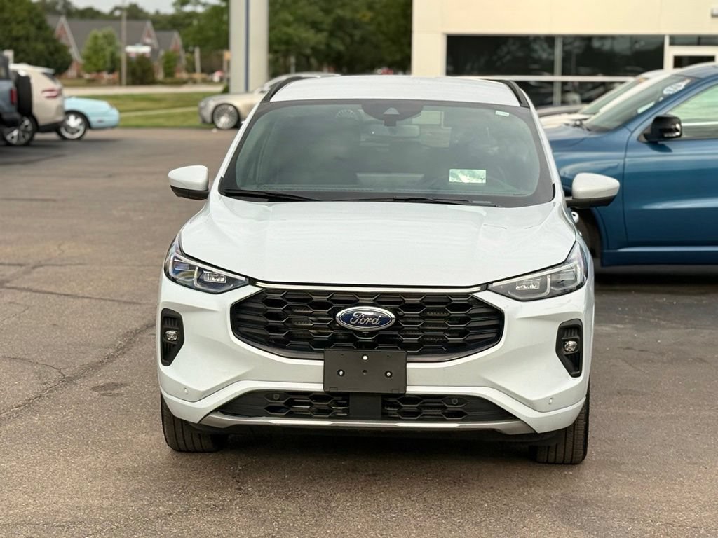 Used 2025 Ford Escape ST-Line Elite w/ Premium Technology Package AWD/4WD image 28