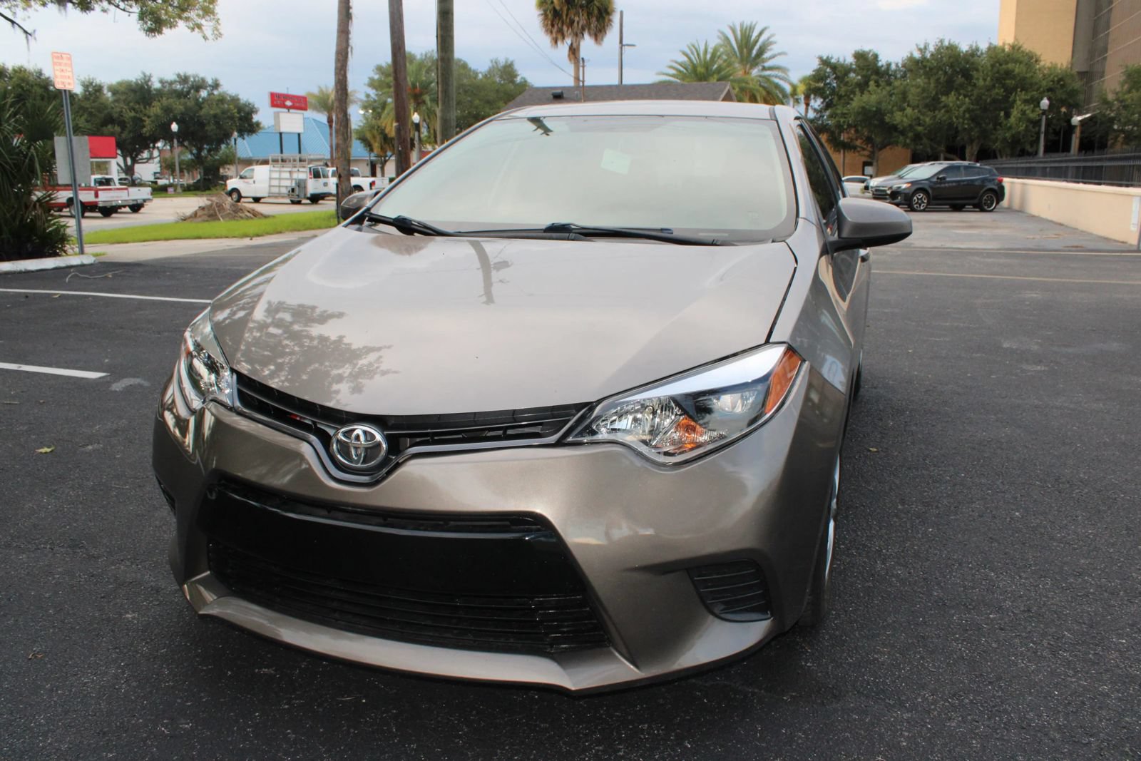 Used 2016 Toyota Corolla LE FWD image 19