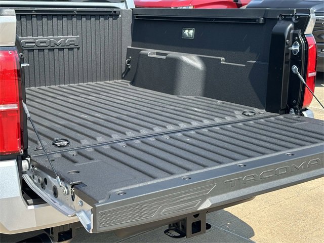 Certified 2025 Toyota Tacoma SR5 image 29