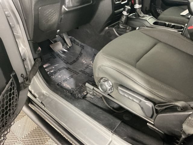 Used 2019 Jeep Wrangler Sport AWD/4WD image 14