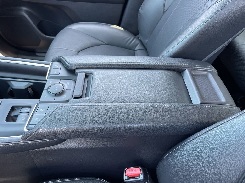 Used 2024 Toyota Grand Highlander AWD image 13