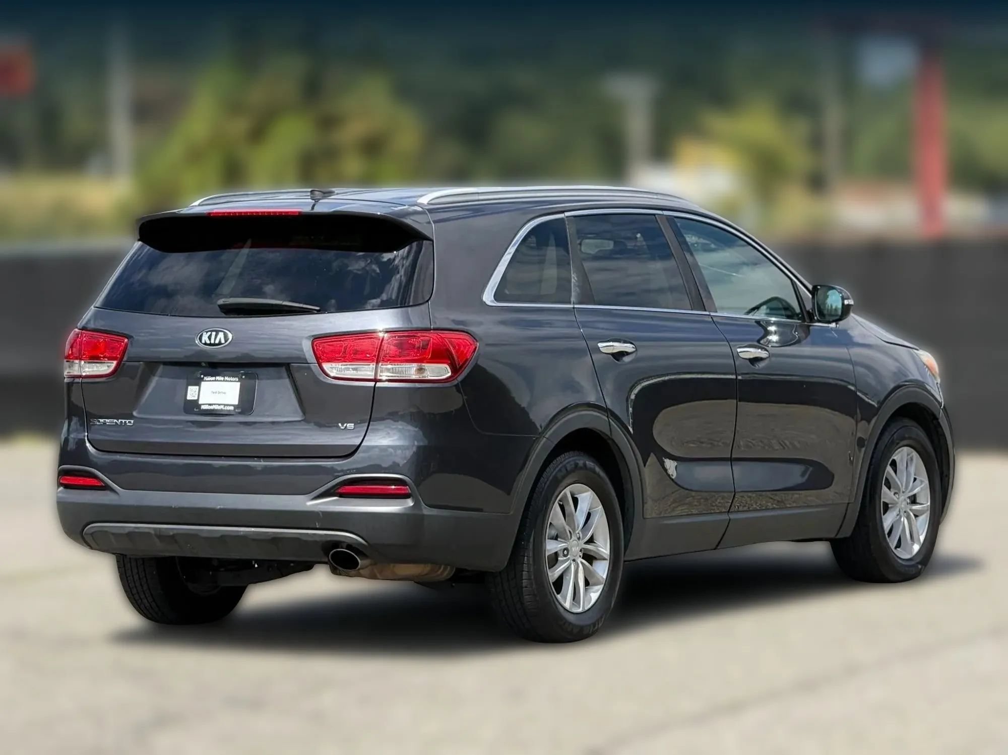Used 2017 Kia Sorento AWD image 9